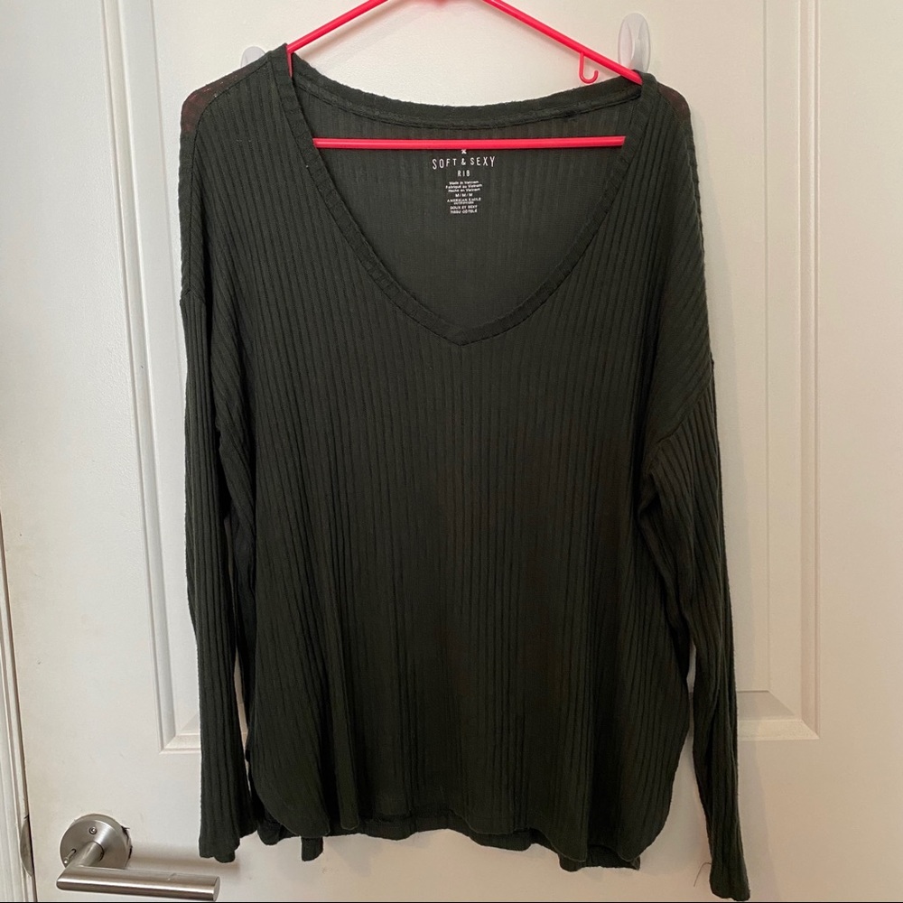 Soft and sexy ribbed long sleeve